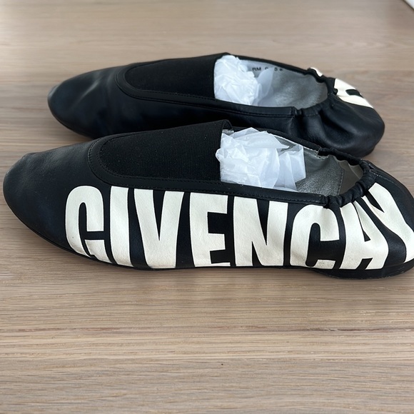 Givenchy Womens Black Ballet Flats size 38.5 - Picture 2 of 11